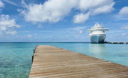 Tourguide auf einem Kreuzfahrtschiff