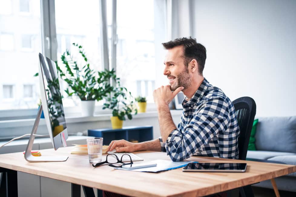 Schreibtisch gestalten Büro