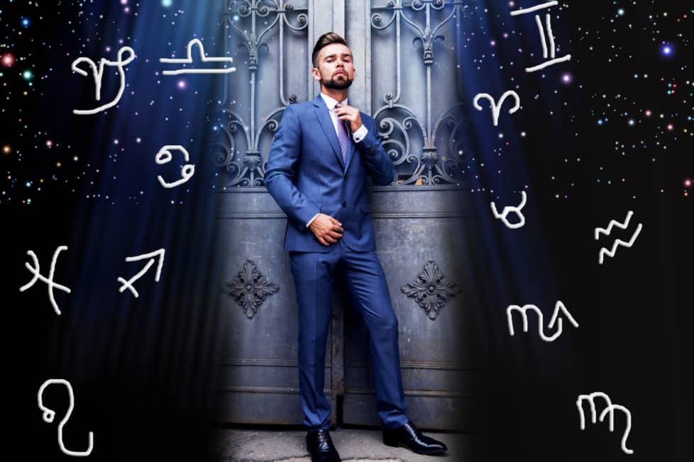 Business-Mann vor astrologischen Symbolen Karriere Horoskop