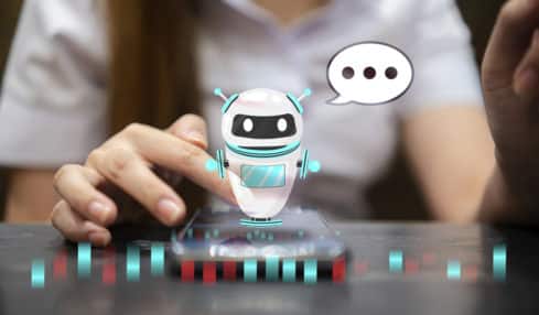 KI-Chatbot kommuniziert mit User via ChatGPT