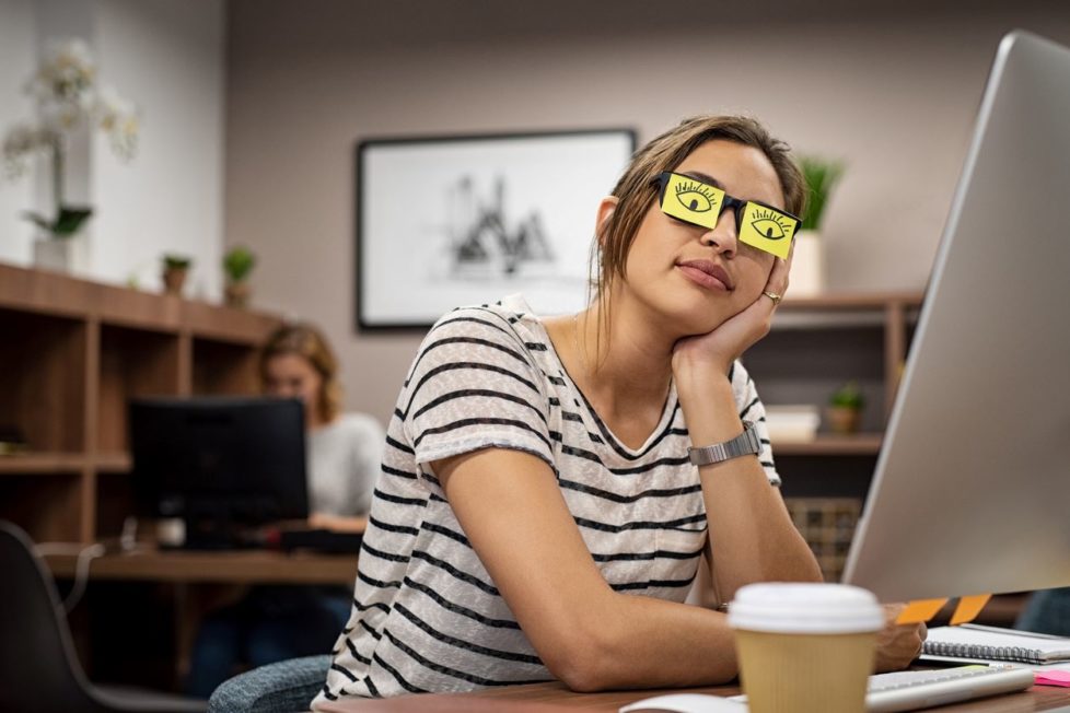 Tipps gegen Müdigkeit im Büro